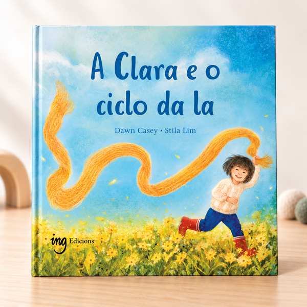 Portada de A Clara e o ciclo da la, ilustrada por Stila Lim